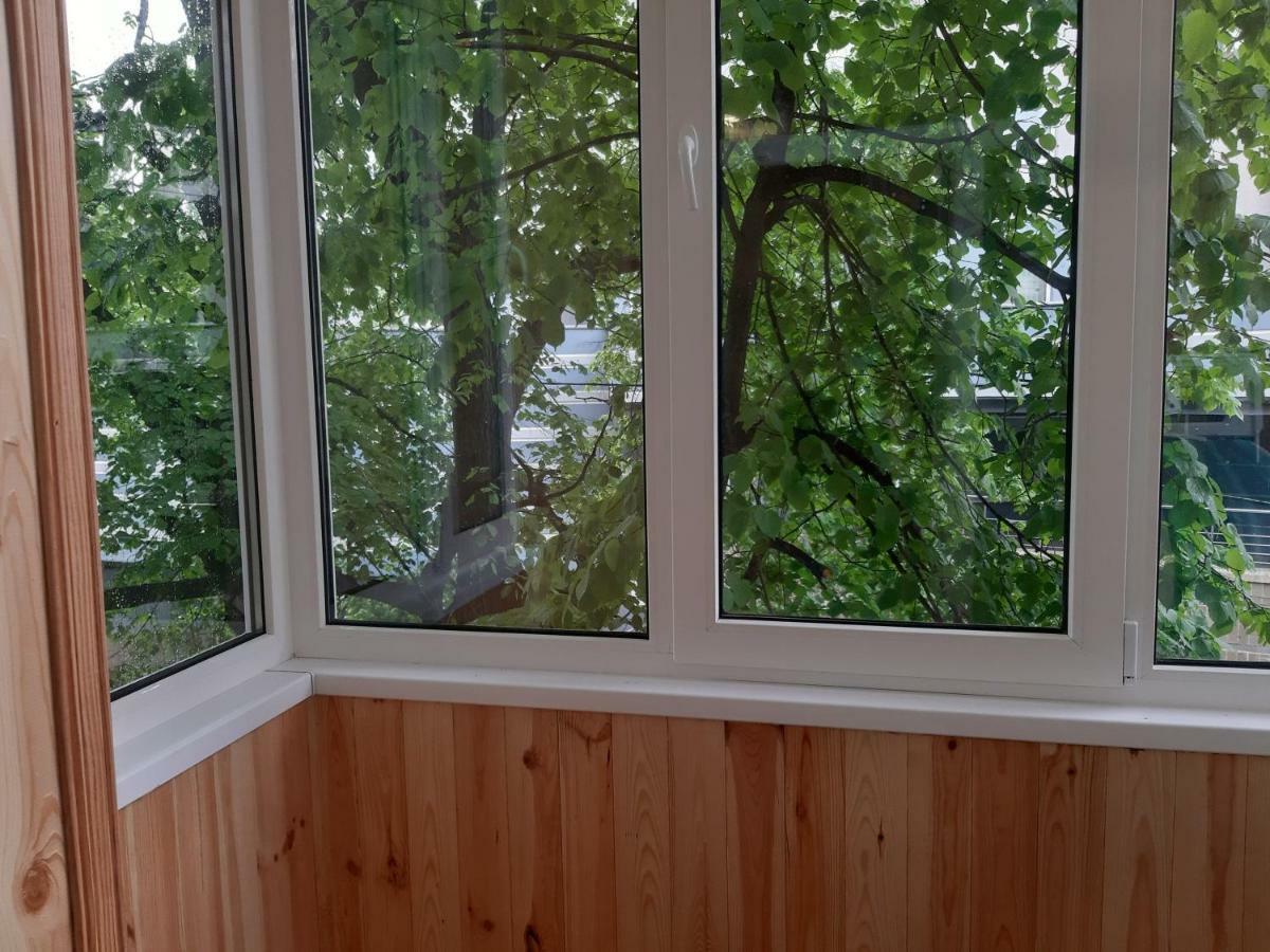 1 Stop From Railway Station Apartment Kiev Exterior photo