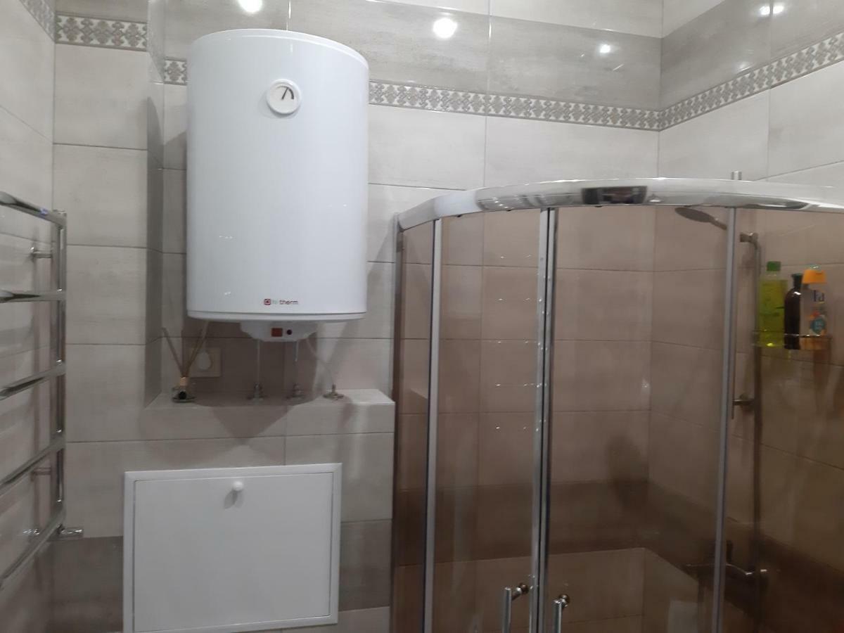1 Stop From Railway Station Apartment Kiev Exterior photo